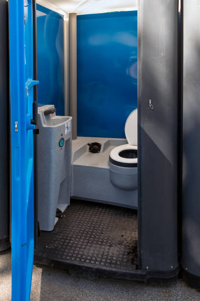 Best Portable restroom trailer rental  in Blue Mound, IL
